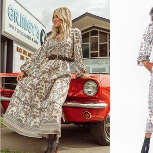 Show me your mumu dress. Xxl. Beautiful paisley pattern